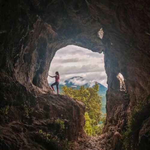 Grotta del Vernino e Monte Murano dalla Gola della Rossa
