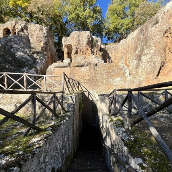 Escursione nel Parco Archeologico Città del Tufo | Traccia GPX | LAVIA