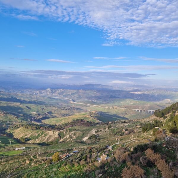 Sicily Divide | 6 Tappe | Traccia GPX | LAVIA