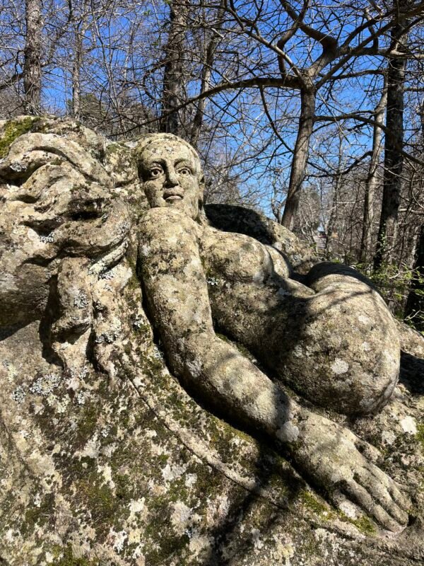 Viaggio nel tempo, nei borghi e nei boschi del Sassoforte